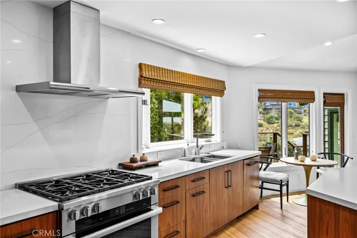 2335 Hillview Drive, Laguna Beach, California 92651