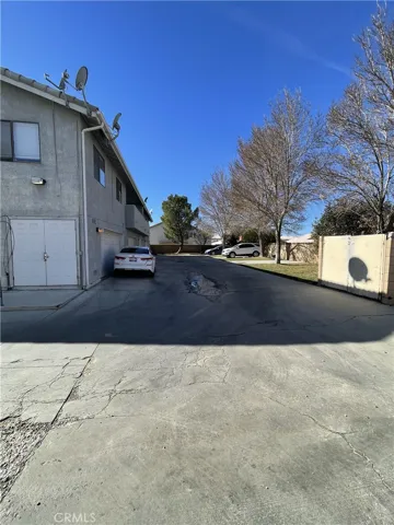1801 E Avenue J10, Lancaster, California 93535