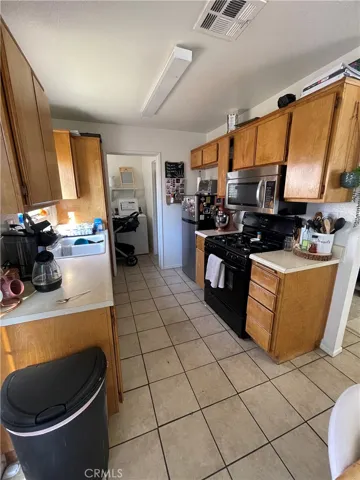 1801 E Avenue J10, Lancaster, California 93535