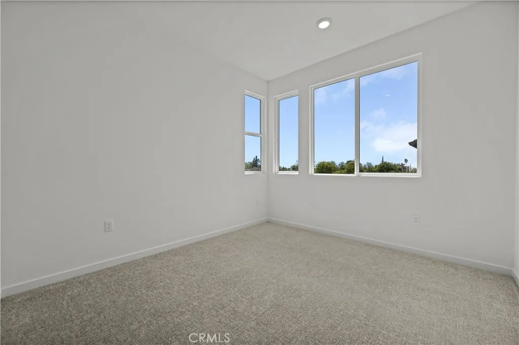 1090 Foothill Boulevard, Claremont, California 91711 home-pic-12