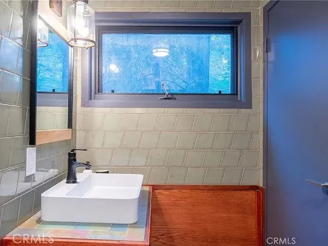 555 Dover Court, Lake Arrowhead, California 92352 home-pic-33