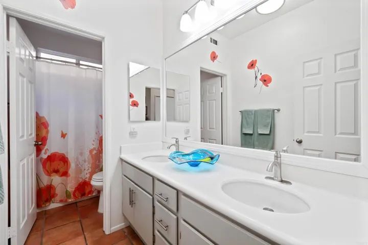 532 Blue Jay, Oceanside, California 92058