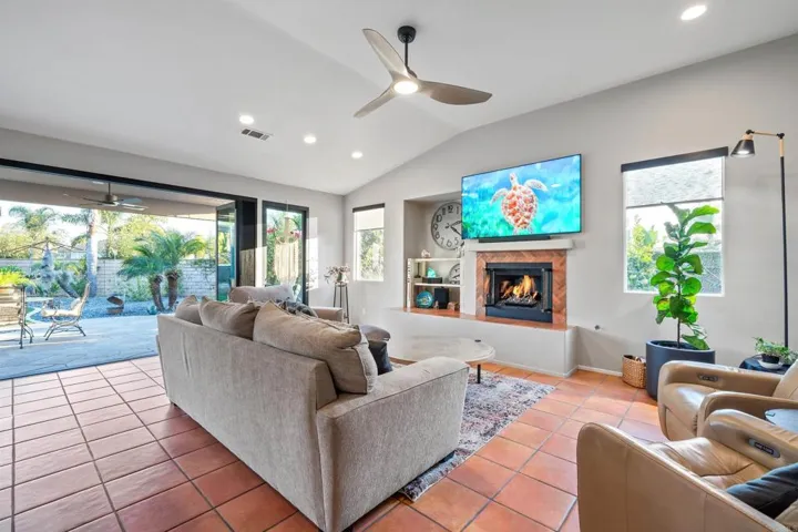 532 Blue Jay, Oceanside, California 92058