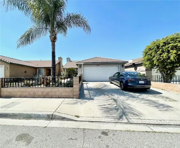 585 Award Drive, Colton, California 92324