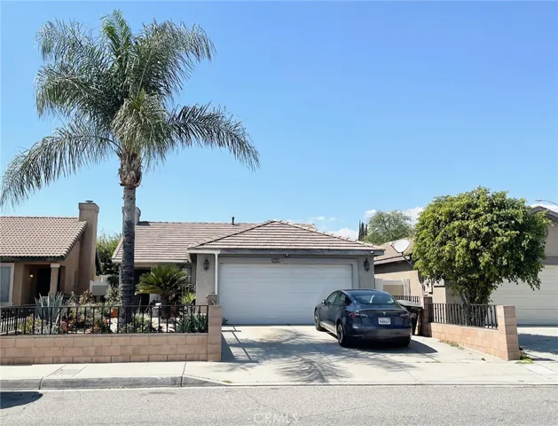 585 Award Drive, Colton, California 92324