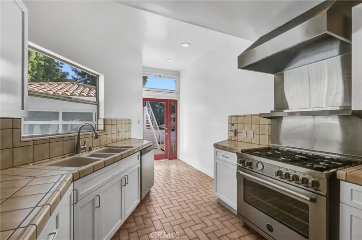 3616 S Walker Avenue, San Pedro, California 90731
