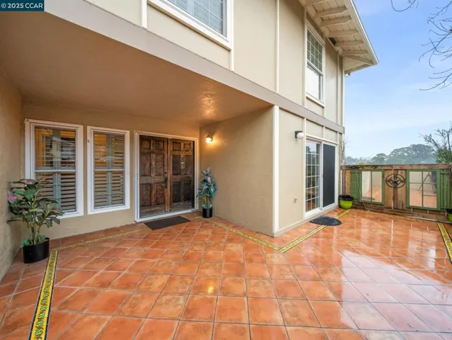 1035 View Dr, Richmond, California 94803