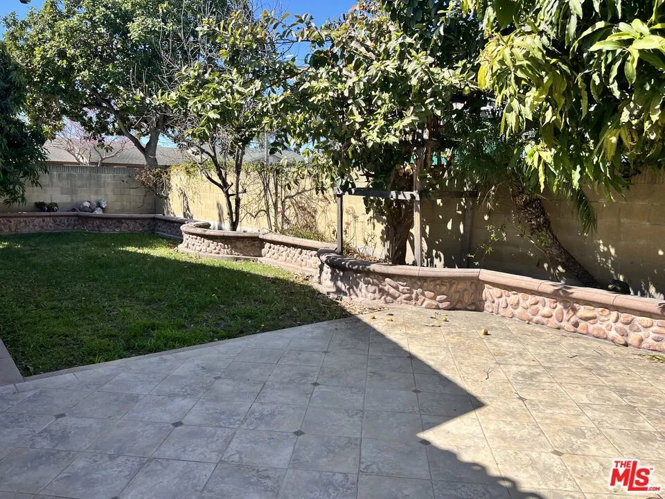 2513 W Fulcrum Place, Anaheim, California 92804 home-pic-6