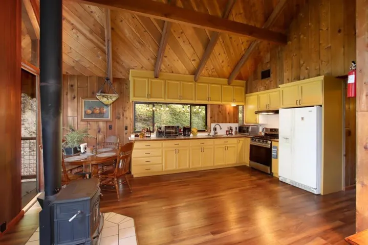 16770 Redwood Lodge Road, Los Gatos, California 95033