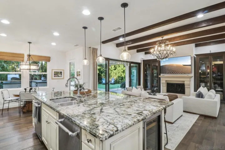 3432 Corte Altura, Carlsbad, California 92009