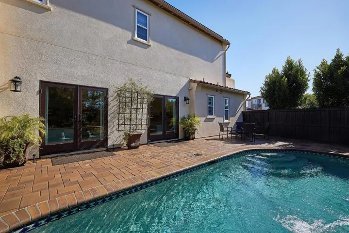 3432 Corte Altura, Carlsbad, California 92009