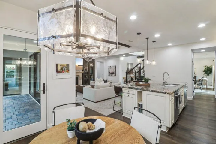 3432 Corte Altura, Carlsbad, California 92009