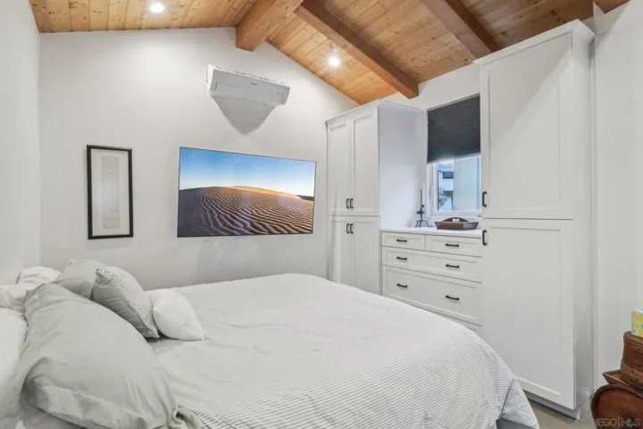 3432 Corte Altura, Carlsbad, California 92009