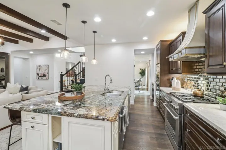 3432 Corte Altura, Carlsbad, California 92009
