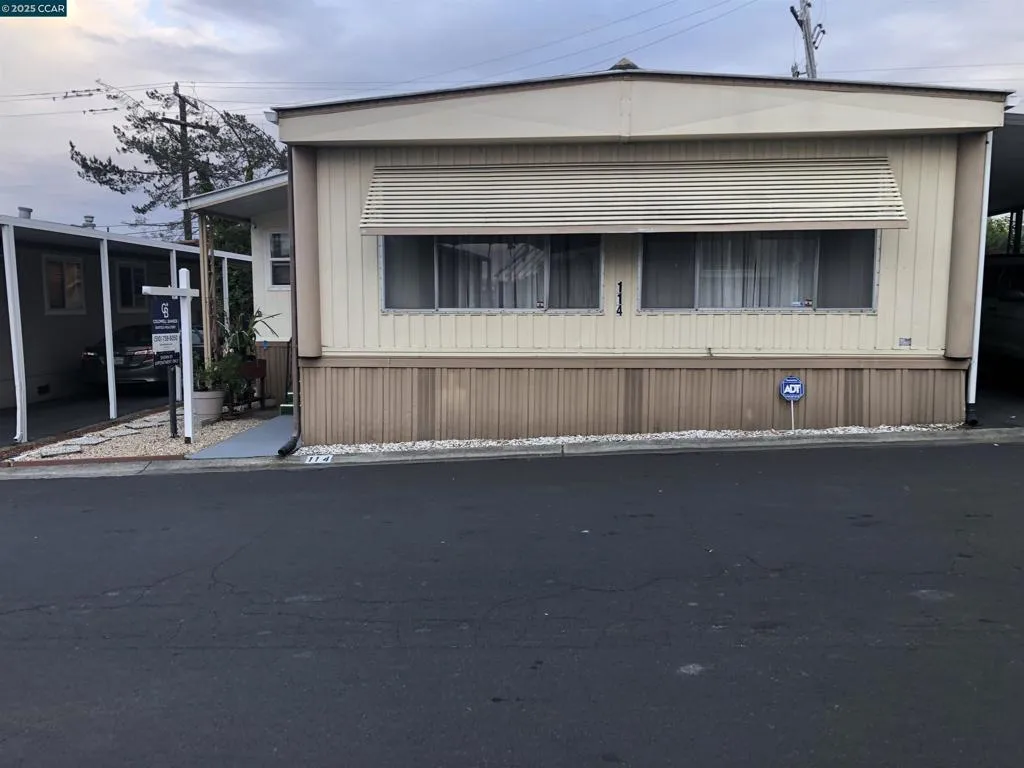 Exterior Photo #1
