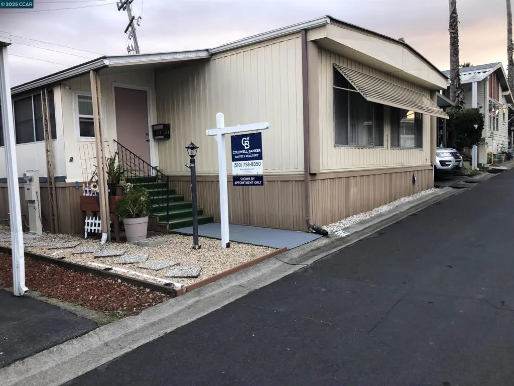 Exterior Photo #3
