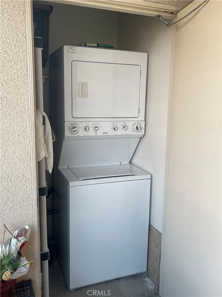 321 N Orange Avenue 209, Monterey Park, California 91755 home-pic-13