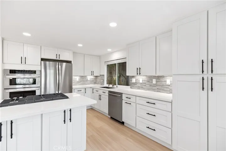 19 Tierra Vista, Laguna Hills, California 92653
