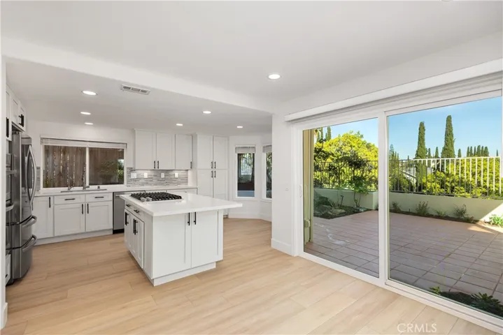 19 Tierra Vista, Laguna Hills, California 92653
