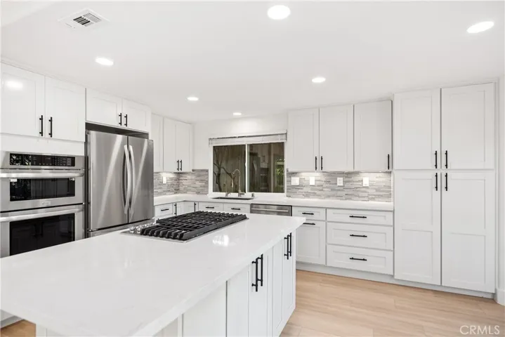 19 Tierra Vista, Laguna Hills, California 92653