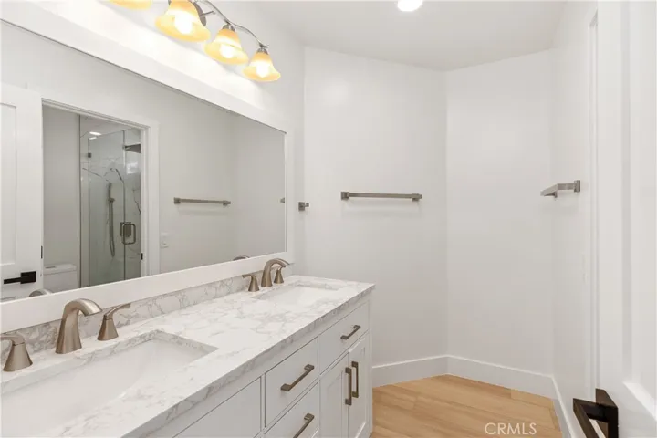 19 Tierra Vista, Laguna Hills, California 92653