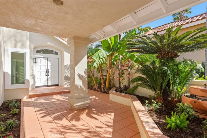 19 Tierra Vista, Laguna Hills, California 92653