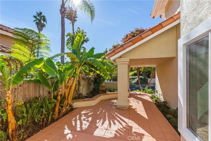 19 Tierra Vista, Laguna Hills, California 92653