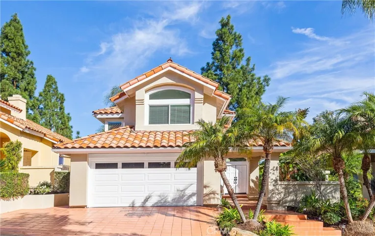 19 Tierra Vista, Laguna Hills, California 92653