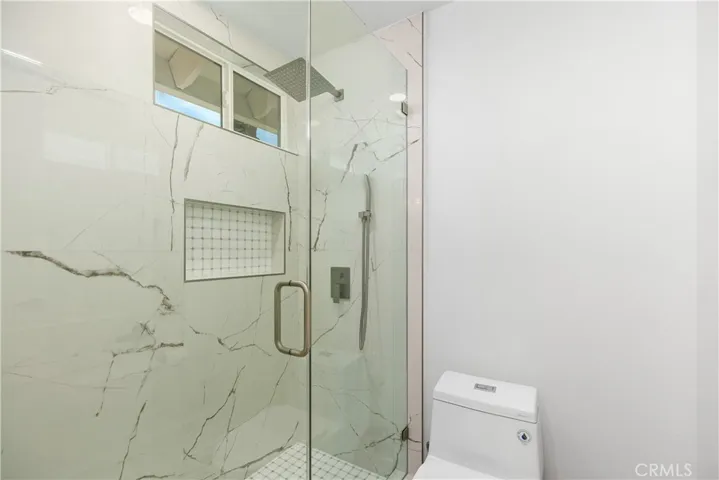 19 Tierra Vista, Laguna Hills, California 92653