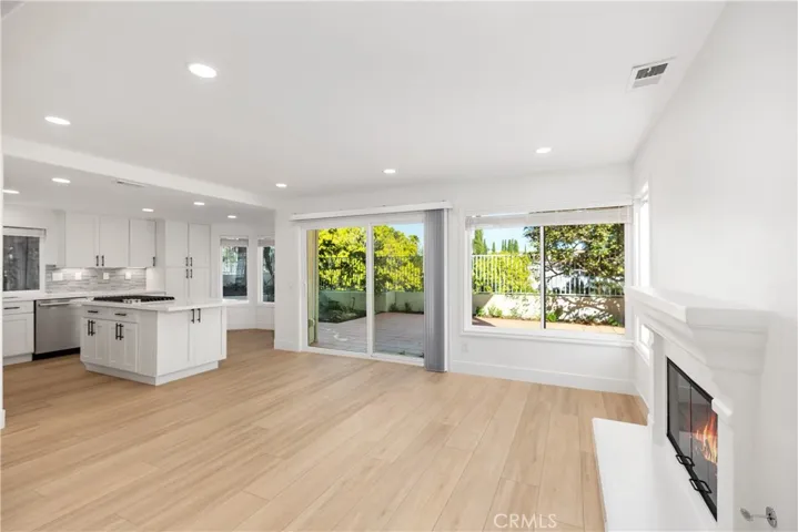19 Tierra Vista, Laguna Hills, California 92653