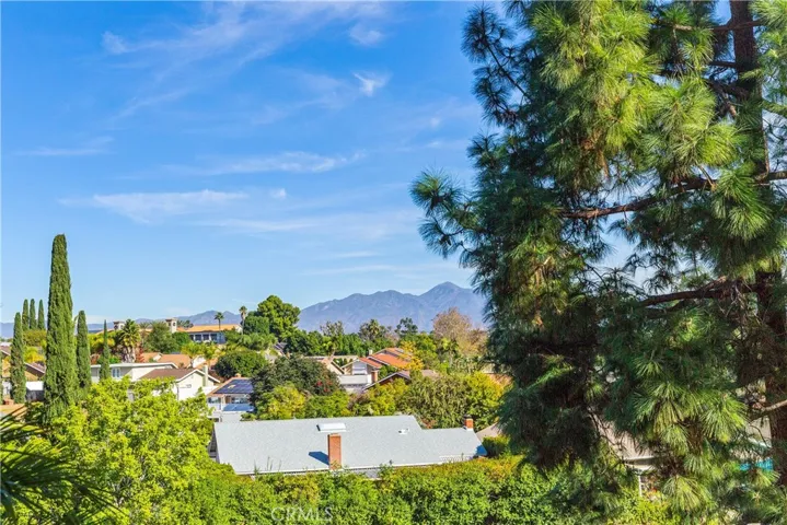 19 Tierra Vista, Laguna Hills, California 92653