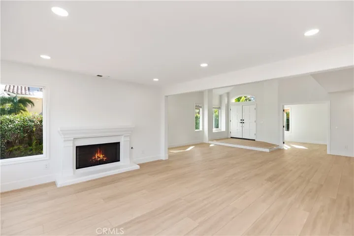 19 Tierra Vista, Laguna Hills, California 92653