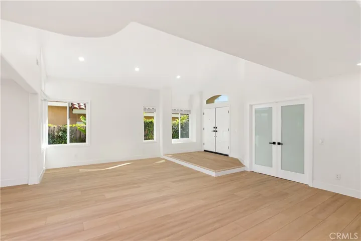 19 Tierra Vista, Laguna Hills, California 92653