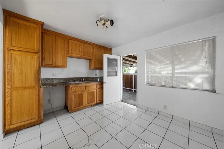 341 E 220th Street, Carson, California 90745