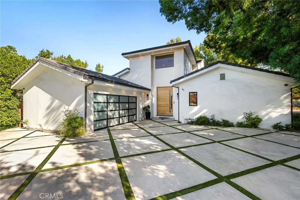 5062 Woodley Avenue, Encino, California 91436 home-pic-2