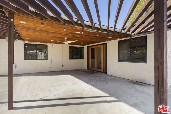 1121 Sunnyglenn Avenue, Ojai, California 93023