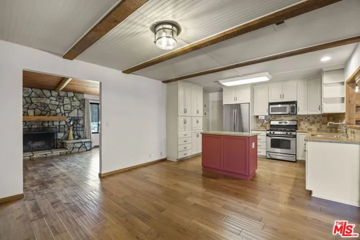 1121 Sunnyglenn Avenue, Ojai, California 93023