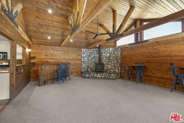 1121 Sunnyglenn Avenue, Ojai, California 93023