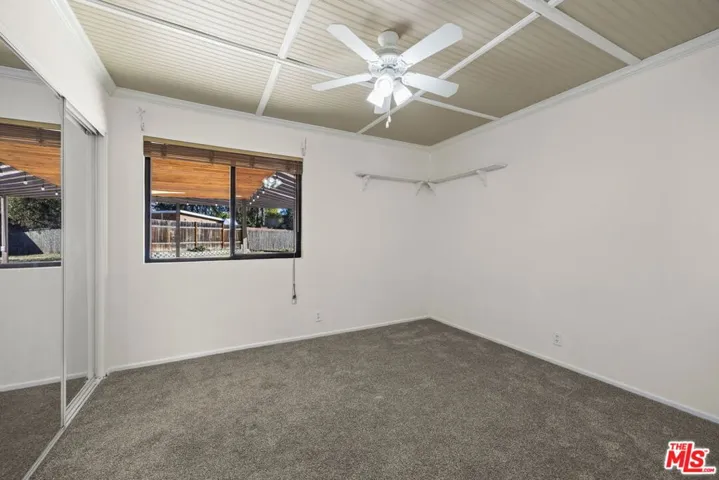 1121 Sunnyglenn Avenue, Ojai, California 93023