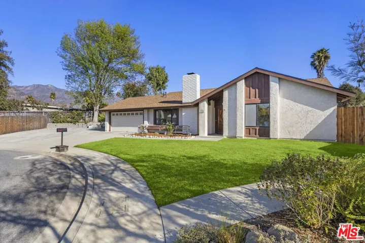 1121 Sunnyglenn Avenue, Ojai, California 93023