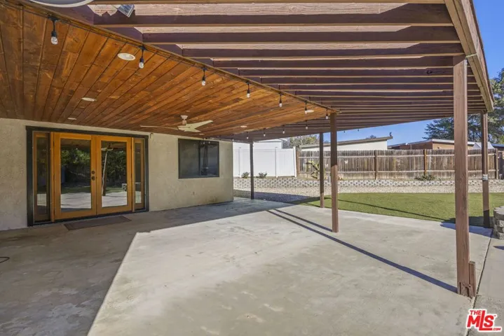 1121 Sunnyglenn Avenue, Ojai, California 93023