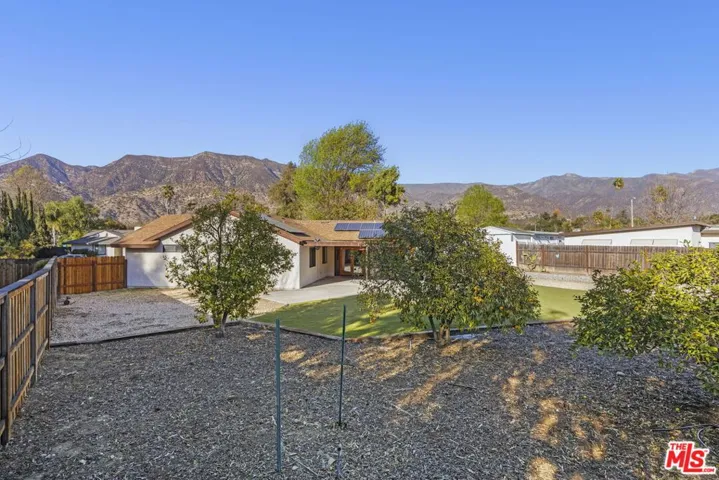 1121 Sunnyglenn Avenue, Ojai, California 93023
