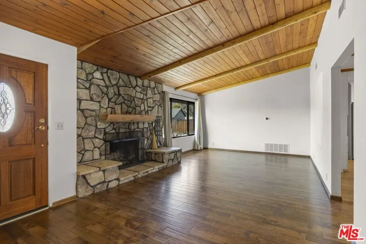 1121 Sunnyglenn Avenue, Ojai, California 93023