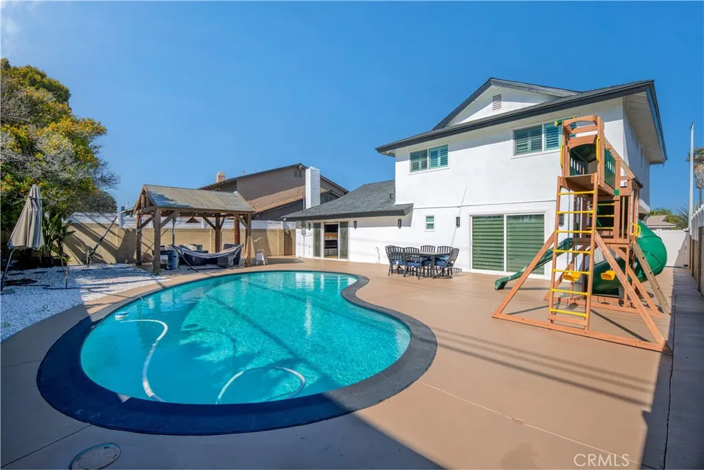 16261 Angler Lane, Huntington Beach, California 92647 home-pic-35