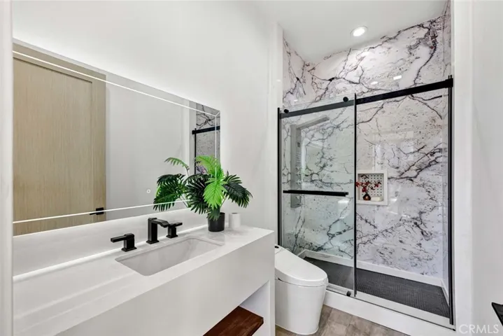 Bedroom #4's Private Ensuite Bathroom
