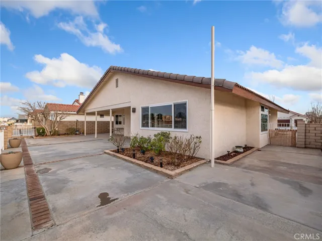 14426 Jamaica Lane, Helendale, California 92342