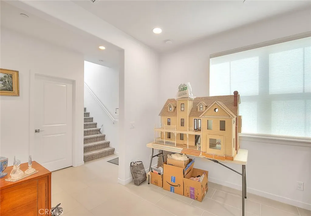 7468 Botany Street, Chino, California 91708 home-pic-27