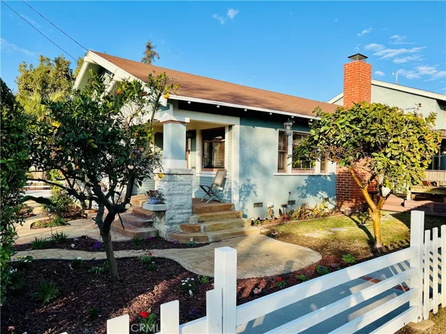 Landscaped,side yard