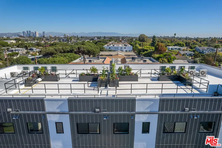 11600 National Boulevard 302, Los Angeles, California 90064