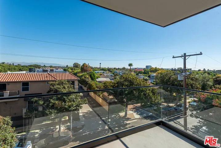 11600 National Boulevard 302, Los Angeles, California 90064